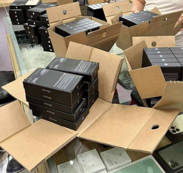 Iphones pallets - Image 4