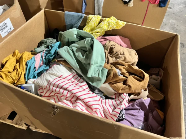 APPAREL Pallet - Image 10