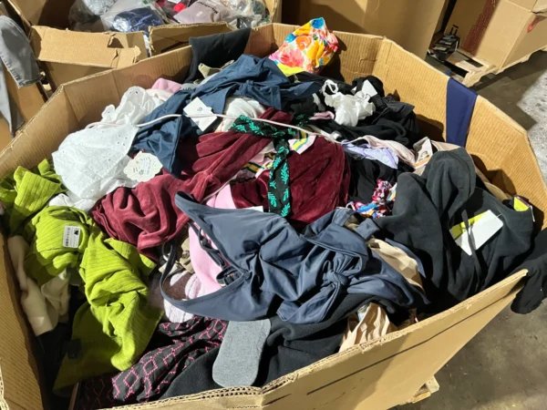 APPAREL Pallet - Image 2