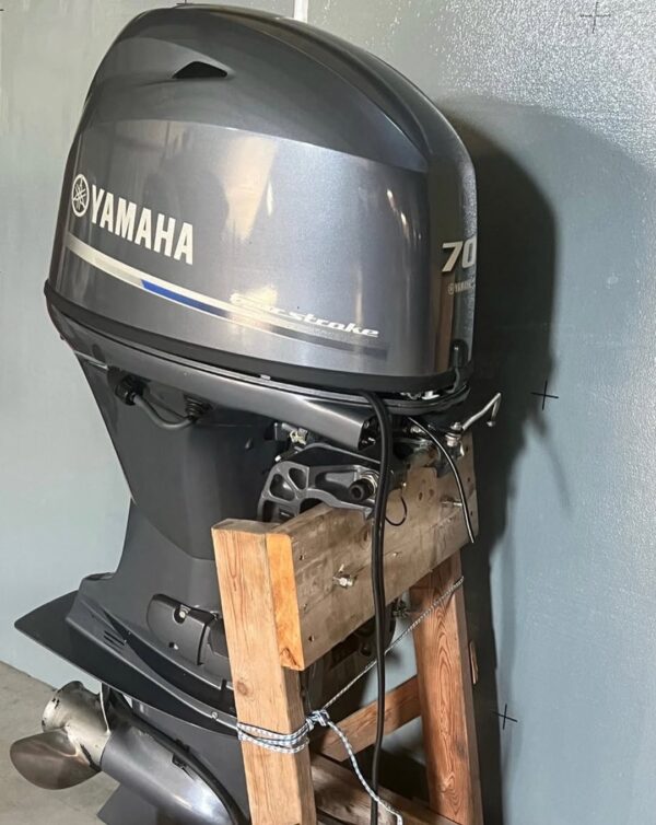 Yamaha Outboard Engine - Image 3